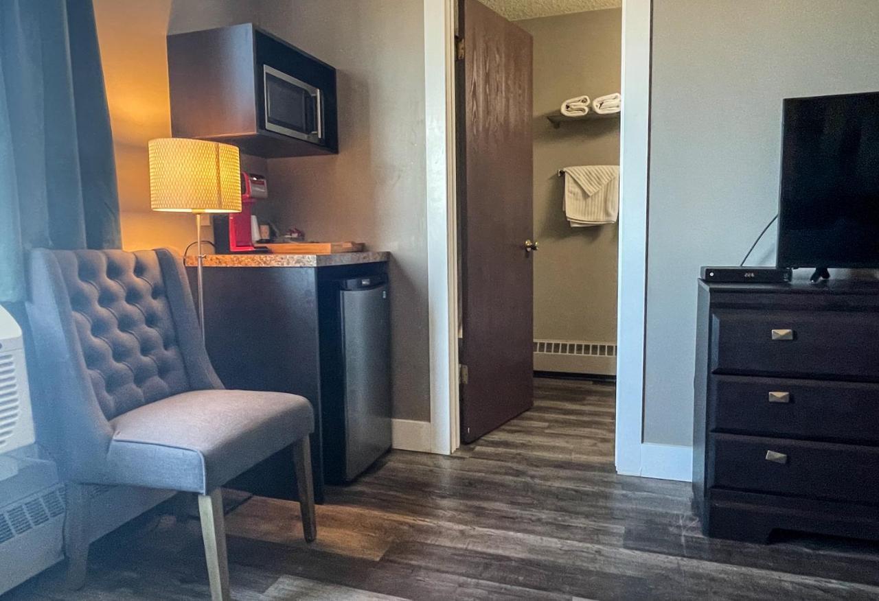7 Day'S Hotel Lamont Kültér fotó